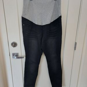 THYME Slim fit Maternity Jeans Size Large